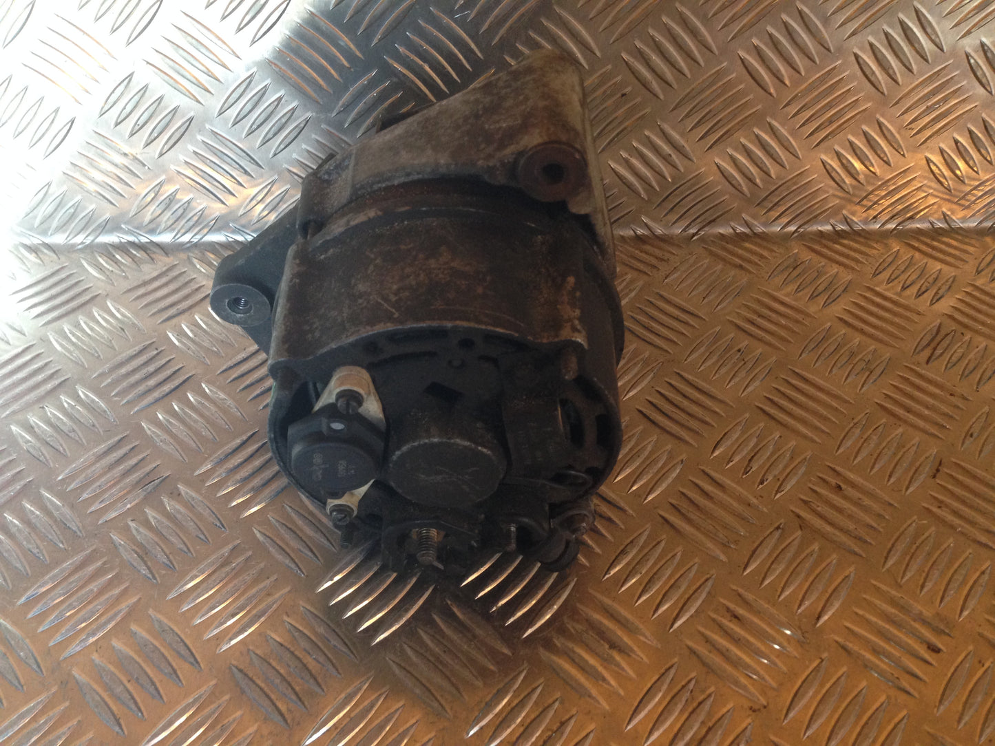 Brugt Audi 80 (87-91) Generator med kun Ukendt Km. fra Autogenbrug / Autoophug