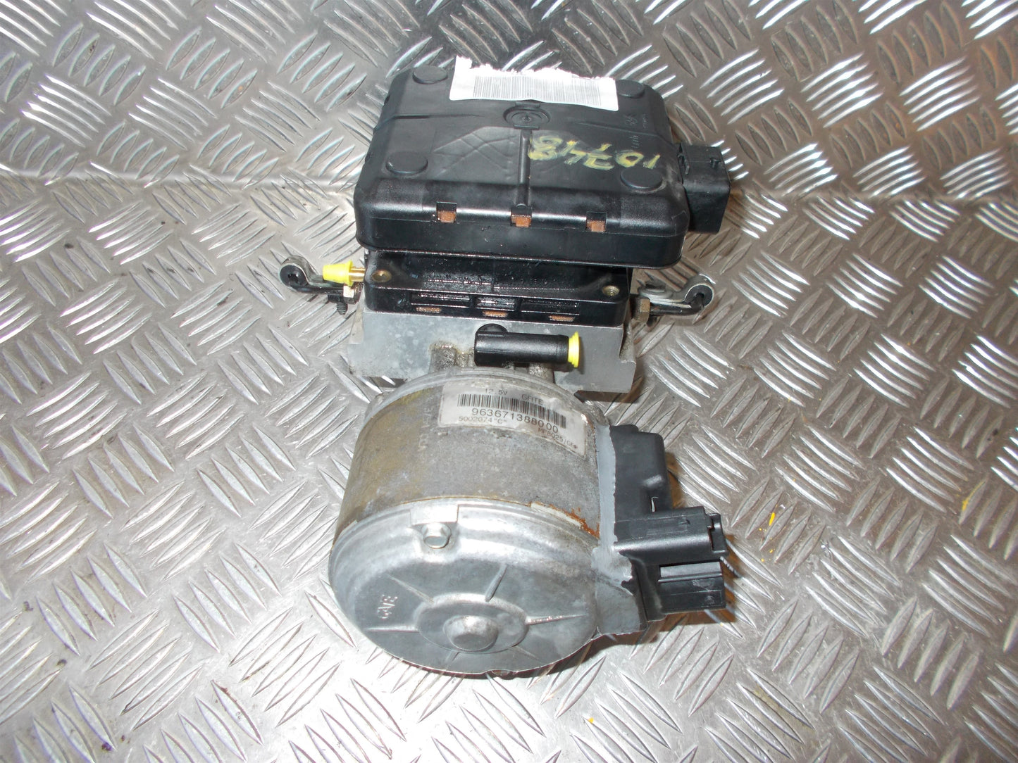 Brugt Citroen C5 (01-04) Niveaureg. Pumpe med kun Ukendt Km. fra Autogenbrug / Autoophug