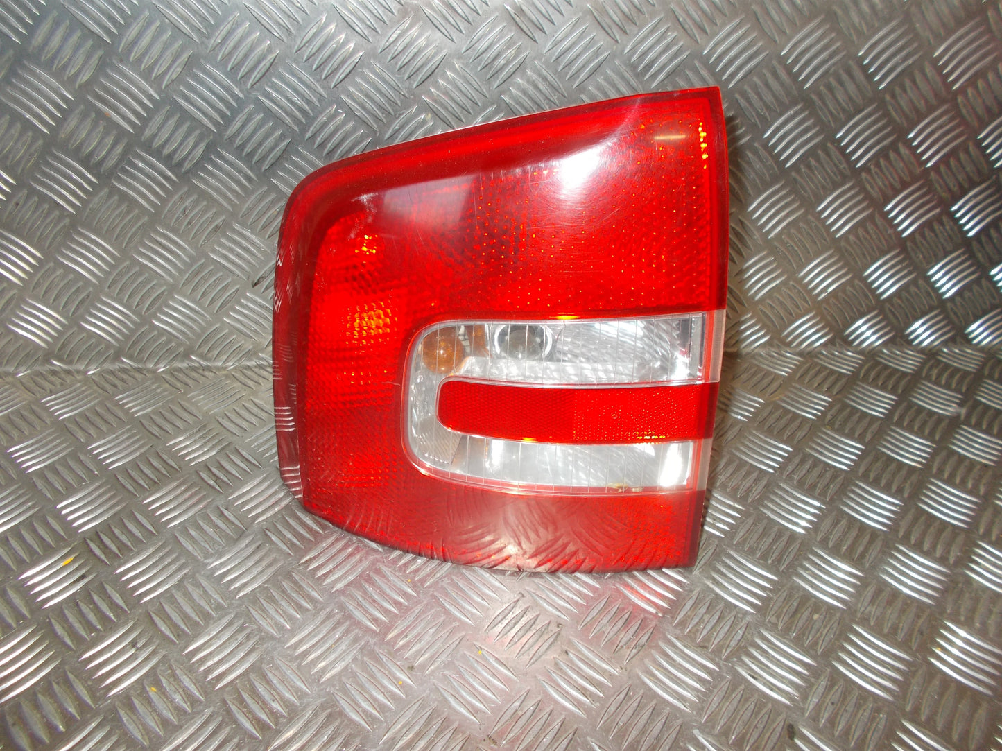 Brugt Skoda Octavia (1Z) (04-13) Baglygte med kun 258.000 Km. fra Autogenbrug / Autoophug