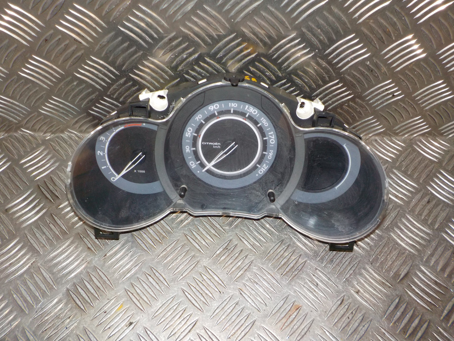 Brugt Citroen C3 Ii (10-17) Instrument M/Omdr.Tæller - Speedometer med kun 330.000 Km. fra Autogenbrug / Autoophug