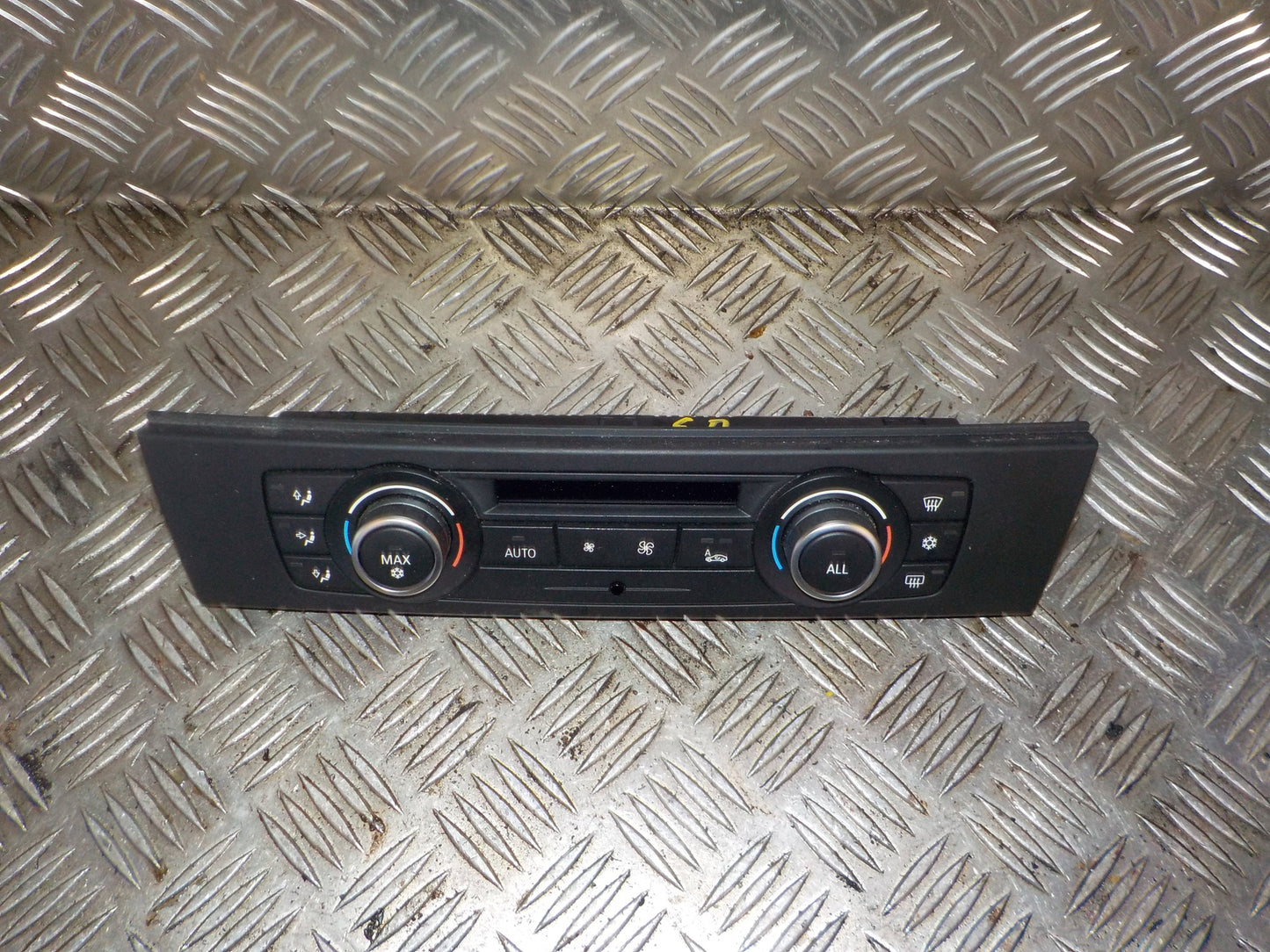 Brugt BMW 3-Serie (05-13) Varmeregulering med kun 249.000 Km. fra Autogenbrug / Autoophug