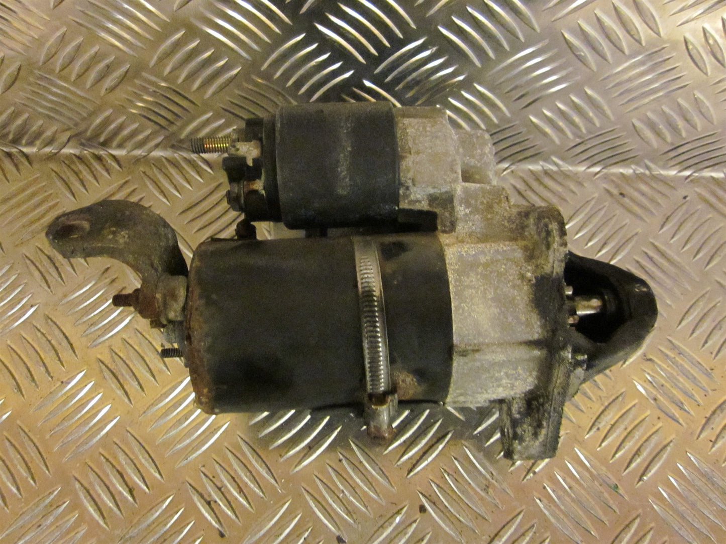 Brugt VW Passat 3B (97-00) Starter med kun 250.000 Km. fra Autogenbrug / Autoophug