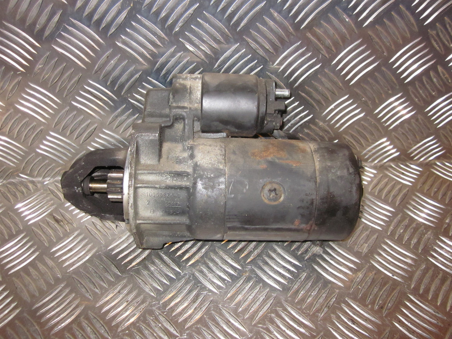 Brugt Mercedes 200 - W124 (85-95) Starter med kun 399.000 Km. fra Autogenbrug / Autoophug