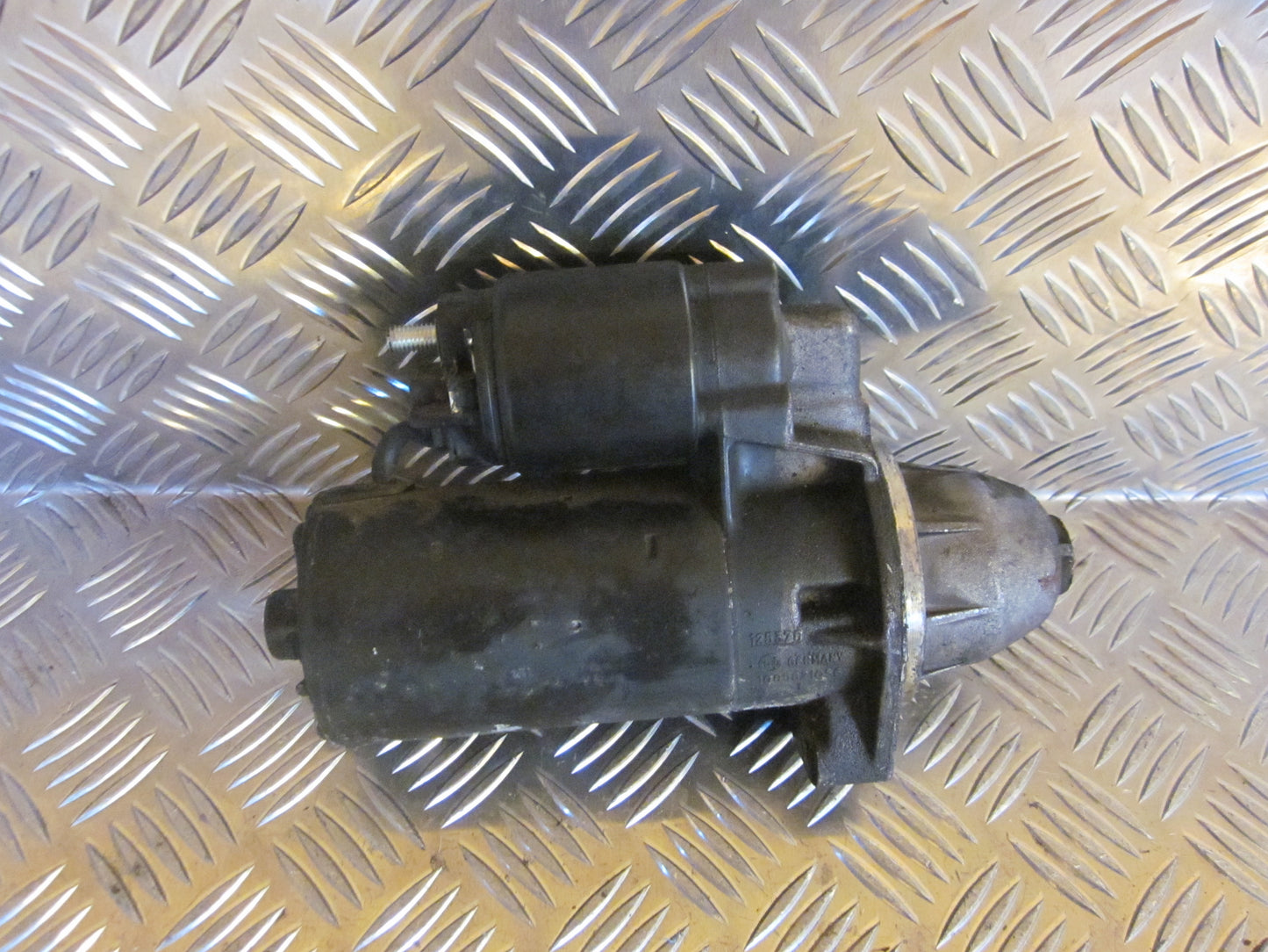 Brugt Mercedes 200 - W124 (85-95) Starter med kun 312.000 Km. fra Autogenbrug / Autoophug