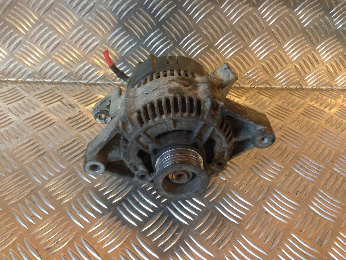 Brugt Fiat Punto (94-99) Generator med kun 251.000 Km. fra Autogenbrug / Autoophug