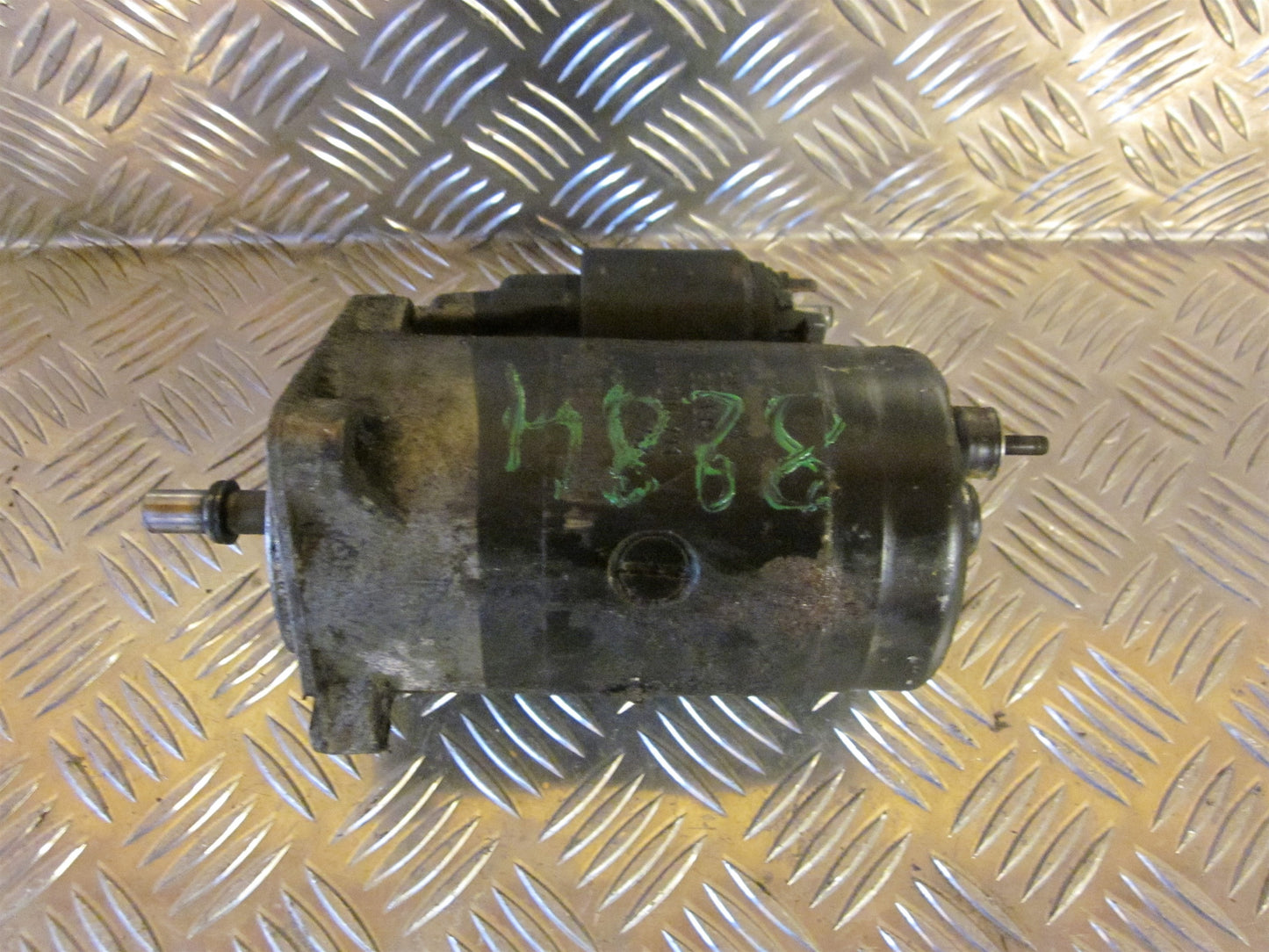 Brugt Audi 80 (87-91) Starter med kun 141.000 Km. fra Autogenbrug / Autoophug