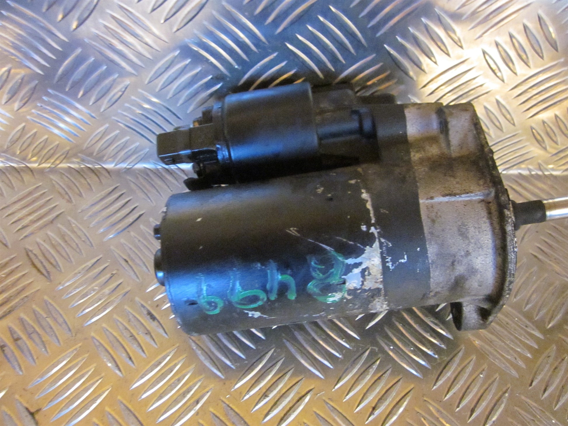 Brugt VW Polo 3/5D 6N (94-00) Starter med kun 243.000 Km. fra Autogenbrug / Autoophug