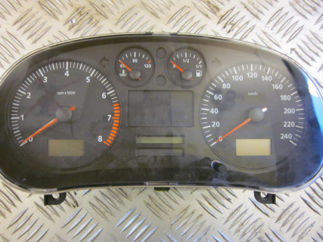 Brugt Seat Toledo (99-05) Instrument M/Omdr.Tæller - Speedometer med kun 256.000 Km. fra Autogenbrug / Autoophug