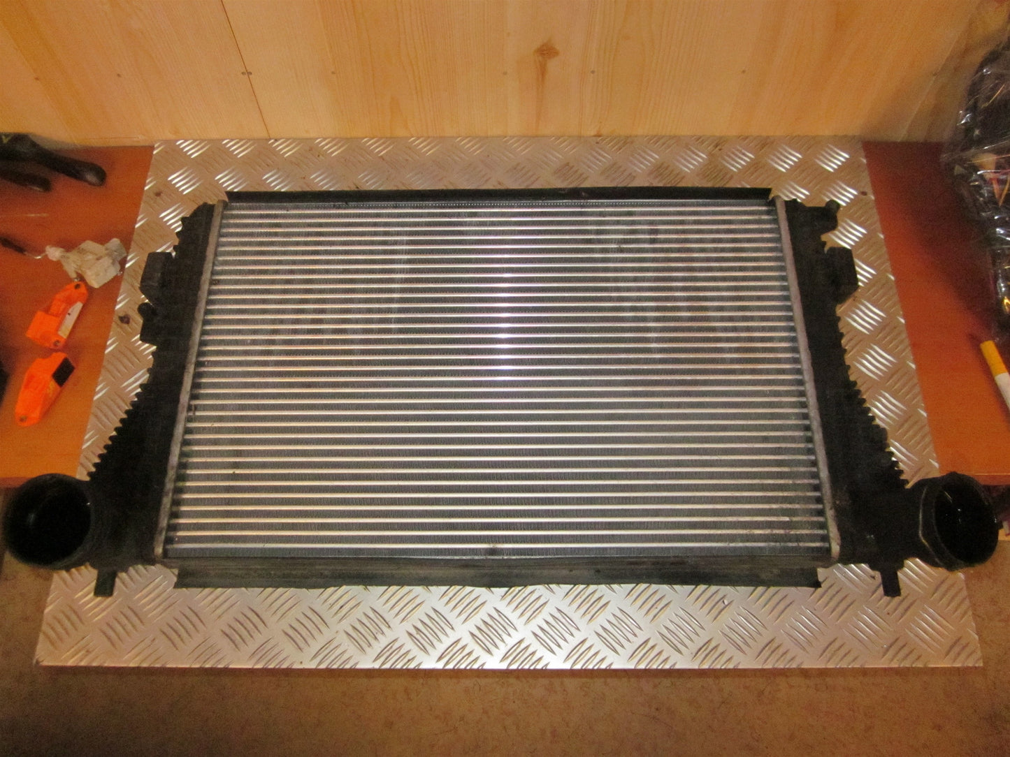 Brugt VW Touran 1T/Gp (03-10) Køler Intercooler med kun 245.000 Km. fra Autogenbrug / Autoophug