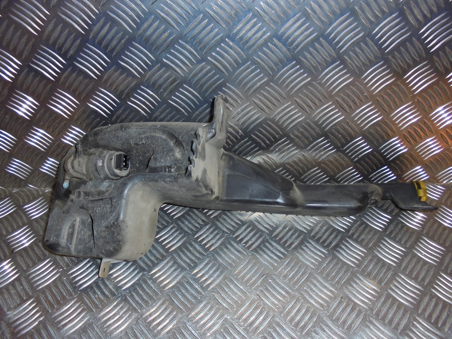 Brugt Opel Astra H (04-08) Sprinklerbeholder med kun 157.000 Km. fra Autogenbrug / Autoophug