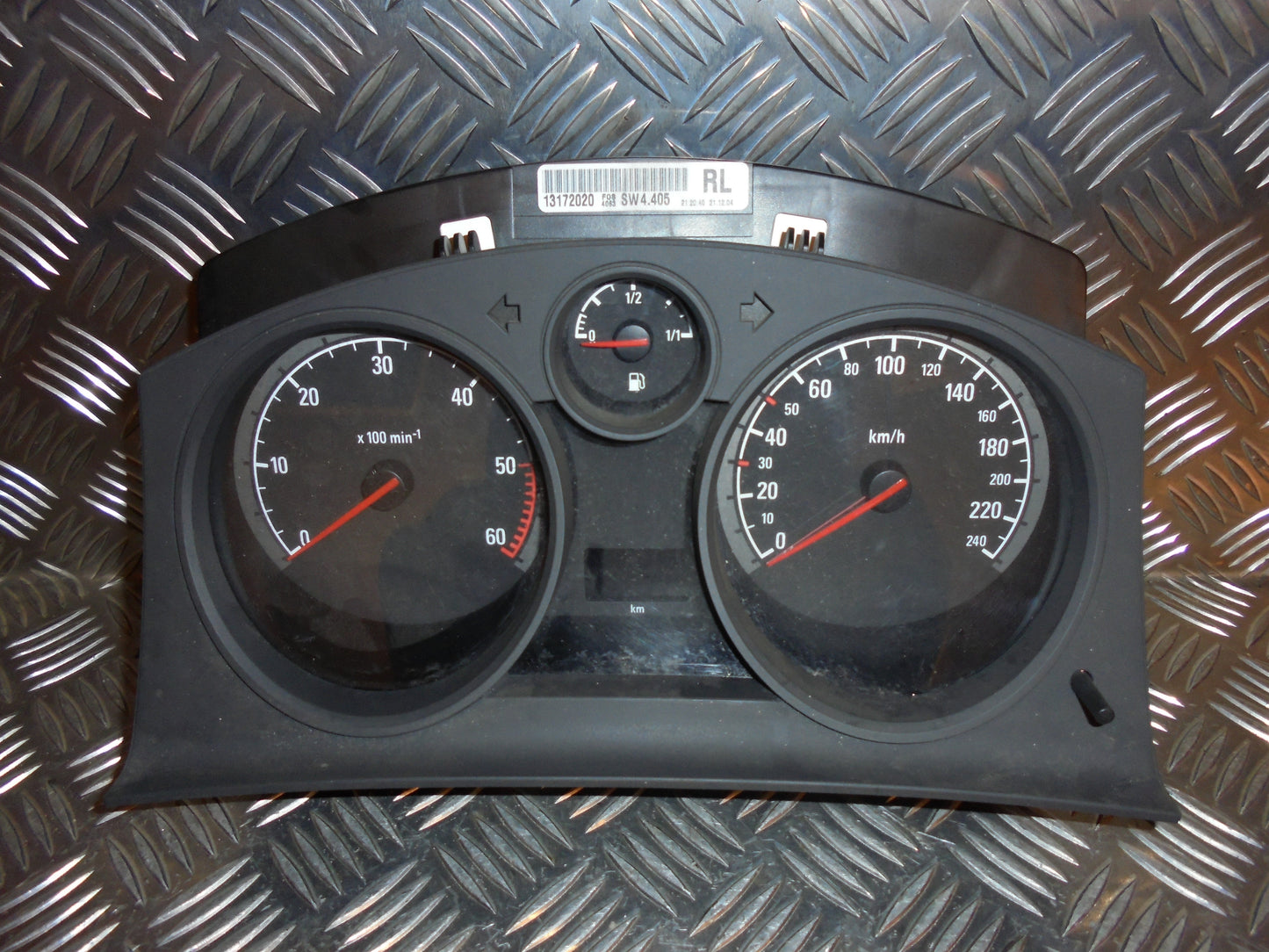 Brugt Opel Astra H (04-08) Instrument M/Omdr.Tæller - Speedometer med kun 157.000 Km. fra Autogenbrug / Autoophug