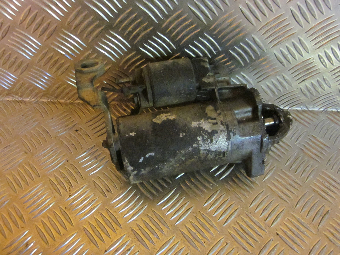 Brugt Audi 80 (87-91) Starter med kun 303.000 Km. fra Autogenbrug / Autoophug