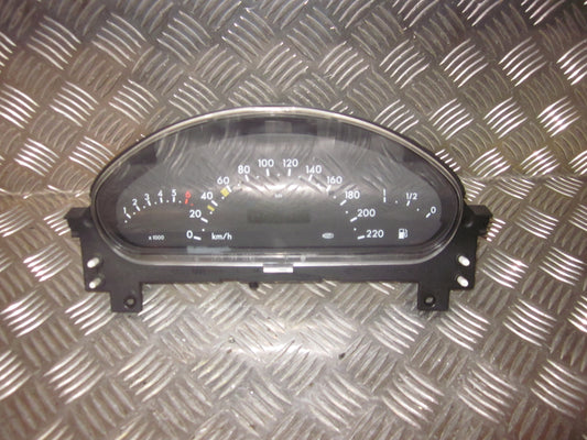 Brugt Mercedes A-Klasse (98-03) Instrument M/Omdr.Tæller - Speedometer med kun 210.000 Km. fra Autogenbrug / Autoophug