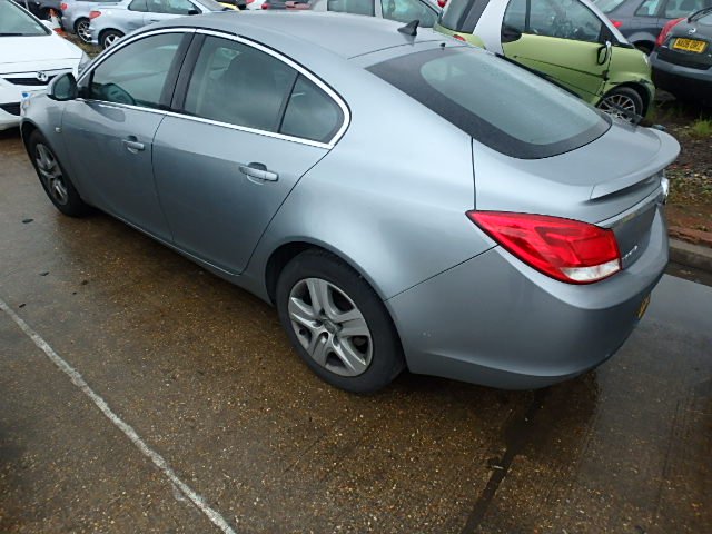 Brugt Opel Insignia A (08-17) Pluk-Selv-Bil med kun 160.000 Km. fra Autogenbrug / Autoophug