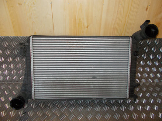 Brugt VW Passat 3C (05-10) Køler Intercooler med kun 229.000 Km. fra Autogenbrug / Autoophug