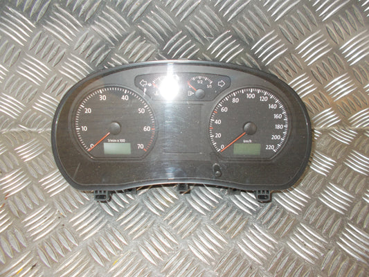 Brugt VW Polo 9N (06-09) Instrument M/Omdr.Tæller - Speedometer med kun 231.000 Km. fra Autogenbrug / Autoophug