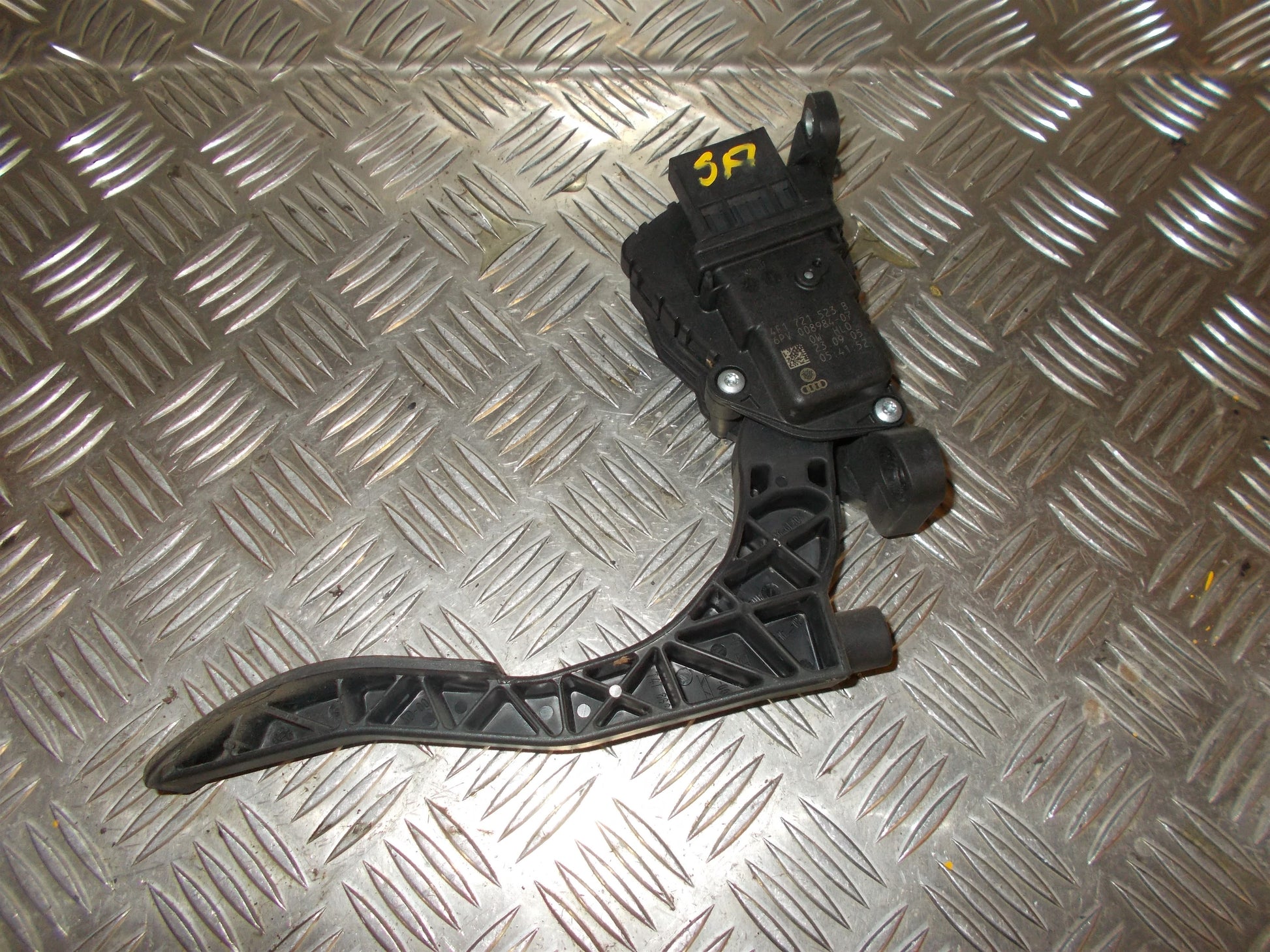 Brugt Audi A6 (4F) (05-11) Speederpedal med kun 250.000 Km. fra Autogenbrug / Autoophug