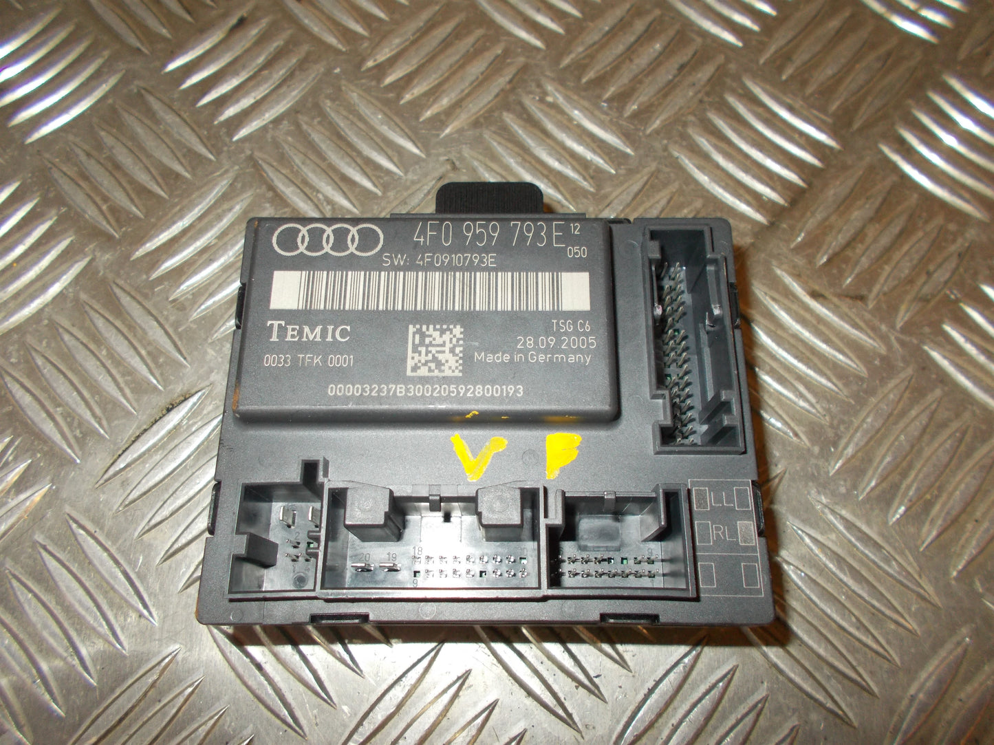 Brugt Audi A6 (4F) (05-11) Bcm / Komfortkomputer med kun 250.000 Km. fra Autogenbrug / Autoophug