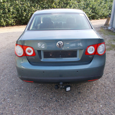 Original VW JETTA 1K (05-10) BIL UNDER OPHUG Til Danmarks laveste pris. | Mere end 60.000 brugte reservedele på lager | 24 timers levering | 24/7 Support via Livechat