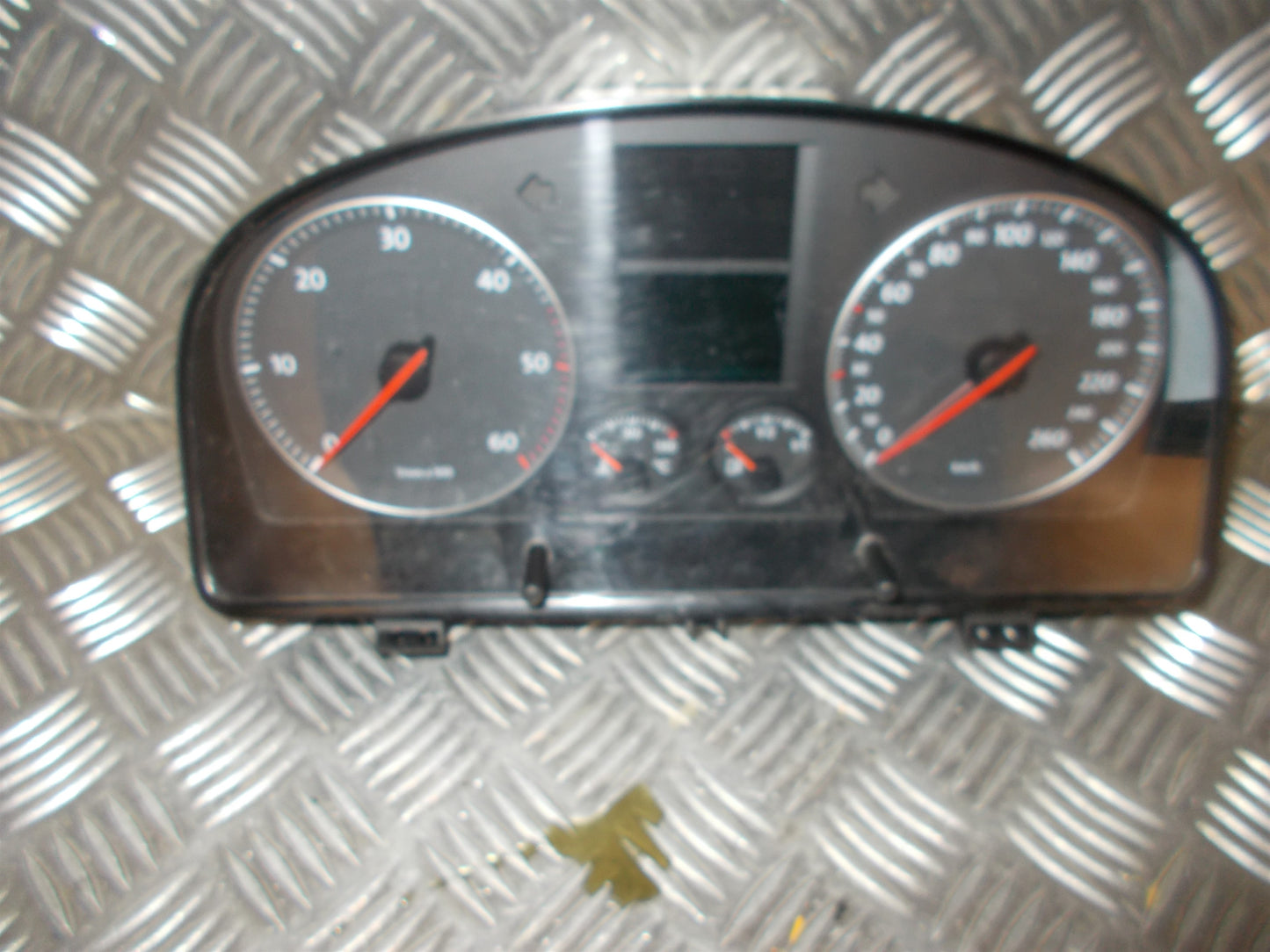 Brugt VW Touran 1T/Gp (03-10) Instrument M/Omdr.Tæller - Speedometer med kun Ukendt Km. fra Autogenbrug / Autoophug