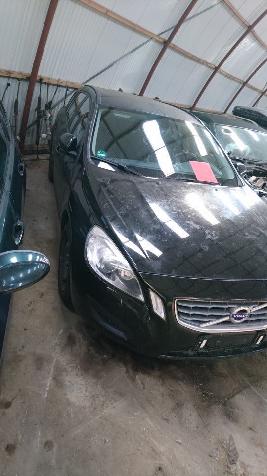 Brugt Volvo S60/V60-Serie (10-18) Pluk-Selv-Bil med kun 245.000 Km. fra Autogenbrug / Autoophug