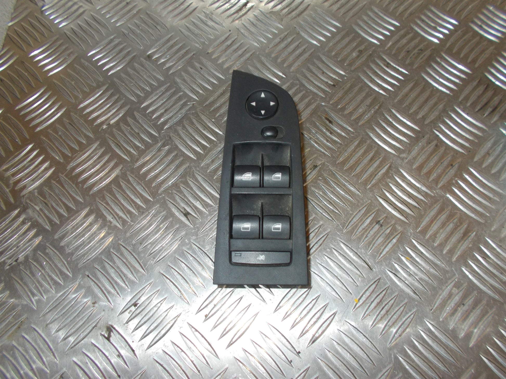 Brugt BMW 3-Serie (05-13) Kontakt Rudehejs med kun 334.000 Km. fra Autogenbrug / Autoophug
