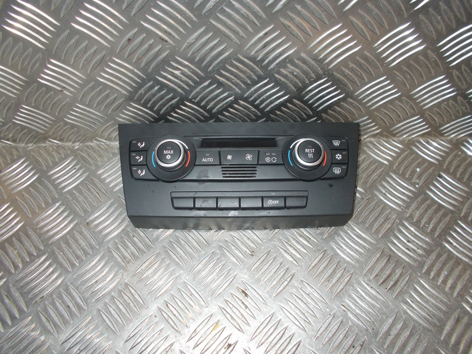 Brugt BMW 3-Serie (05-13) Varmeregulering med kun 334.000 Km. fra Autogenbrug / Autoophug