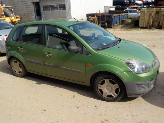 Brugt Ford Fiesta 6 (02-07) Pluk-Selv-Bil med kun 256.000 Km. fra Autogenbrug / Autoophug