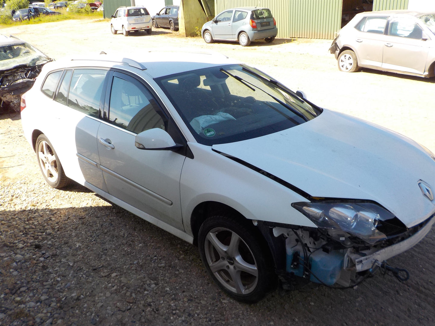 Brugt Renault Laguna (08-->) Pluk-Selv-Bil med kun 144.000 Km. fra Autogenbrug / Autoophug