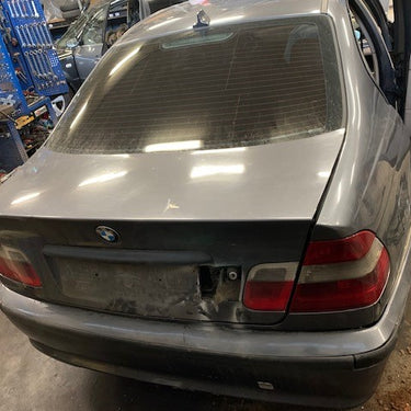 Original BMW 3-SERIE (98-05) BIL UNDER OPHUG Til Danmarks laveste pris. | Mere end 60.000 brugte reservedele på lager | 24 timers levering | 24/7 Support via Livechat