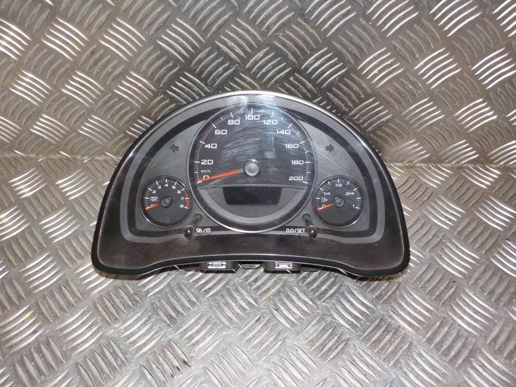 Brugt Seat Mii (12-->) Instrument med kun 124.000 Km. fra Autogenbrug / Autoophug