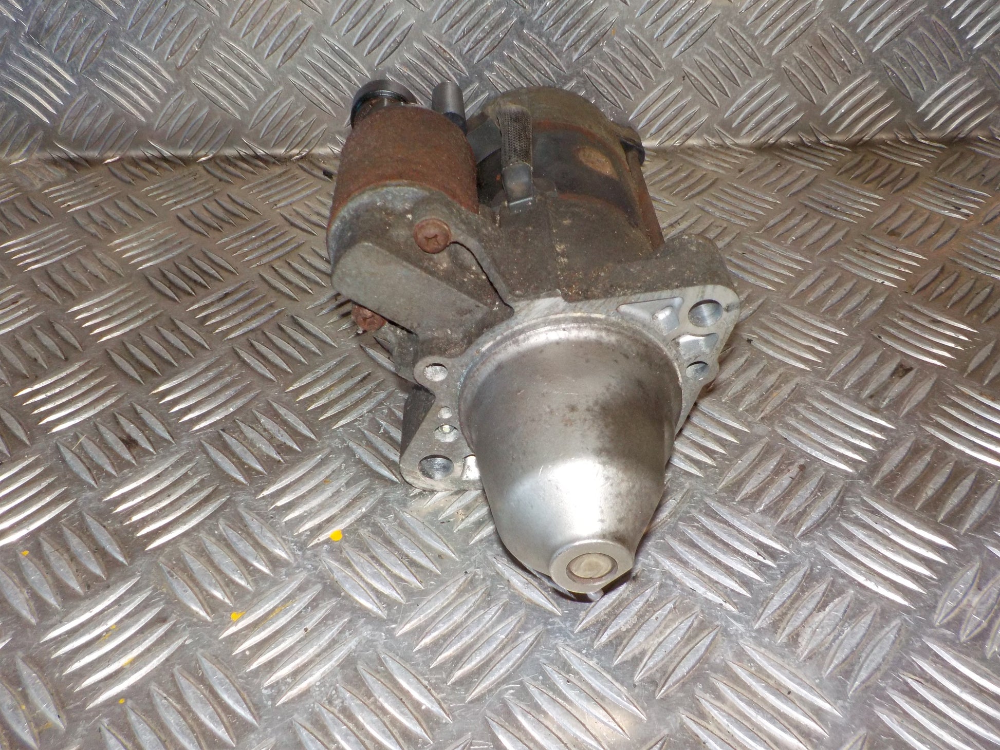 Brugt Honda Fr-V (05-09) Starter med kun 415.000 Km. fra Autogenbrug / Autoophug