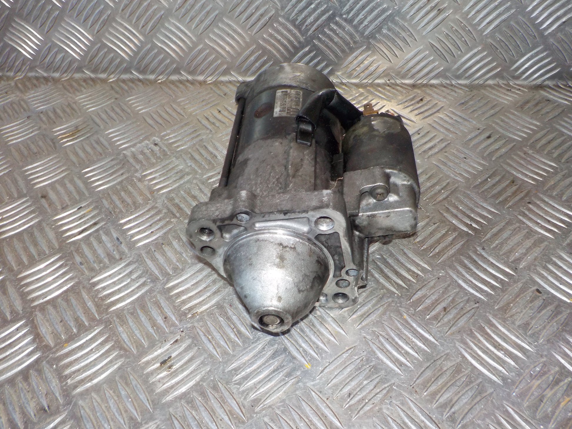 Brugt Suzuki Grand Vitara (97-05) Starter med kun 280.000 Km. fra Autogenbrug / Autoophug