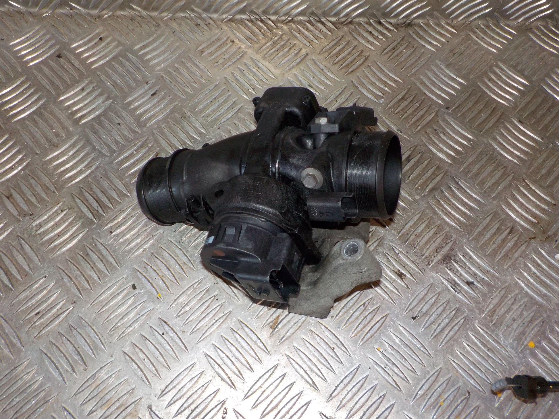 Brugt Peugeot 207 (07-12) Spjældhus med kun 284.000 Km. fra Autogenbrug / Autoophug