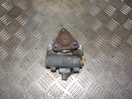 Brugt BMW 5-Serie (95-03) Servopumpe med kun 317.000 Km. fra Autogenbrug / Autoophug