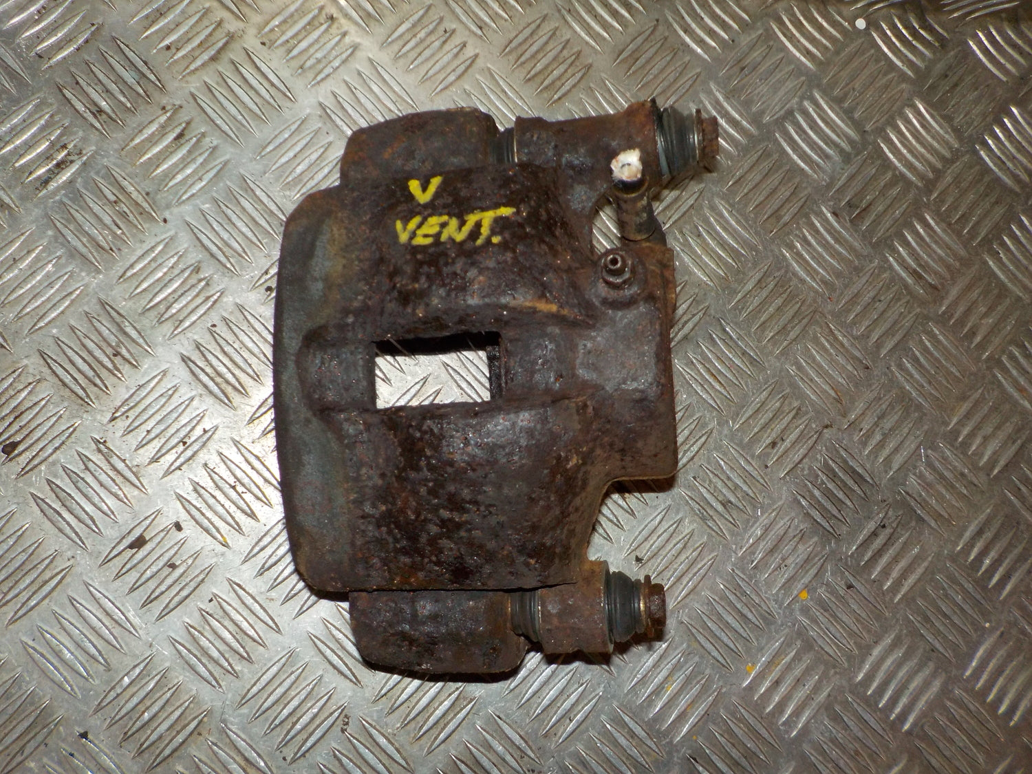Brugt Toyota Dyna (05-15) Bremsekaliber VF med kun 118.000 Km. fra Autogenbrug / Autoophug