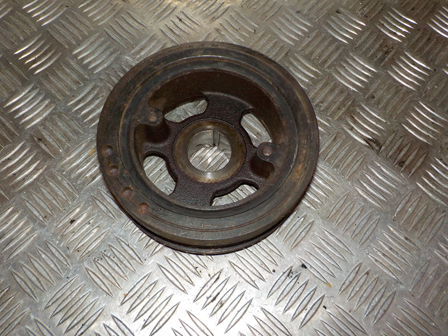Brugt Toyota Dyna (05-15) Krumtap Remskive Servo med kun 118.000 Km. fra Autogenbrug / Autoophug