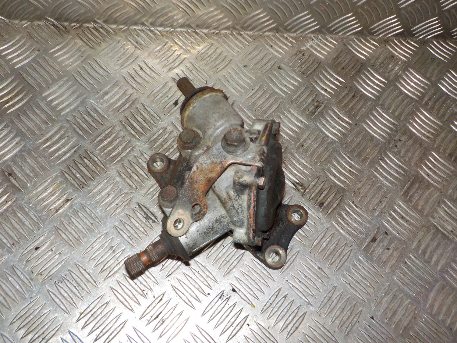 Brugt Toyota Dyna (05-15) Styrehus med kun 118.000 Km. fra Autogenbrug / Autoophug