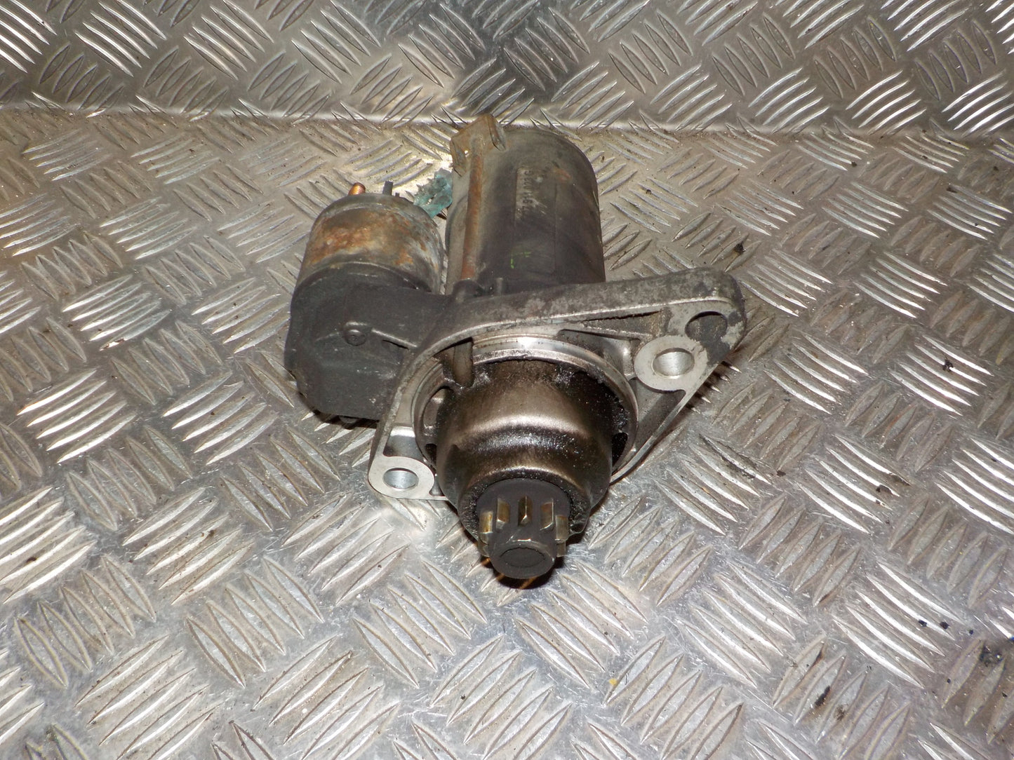 Brugt VW Touran 1T/Gp (03-10) Starter med kun 321.000 Km. fra Autogenbrug / Autoophug