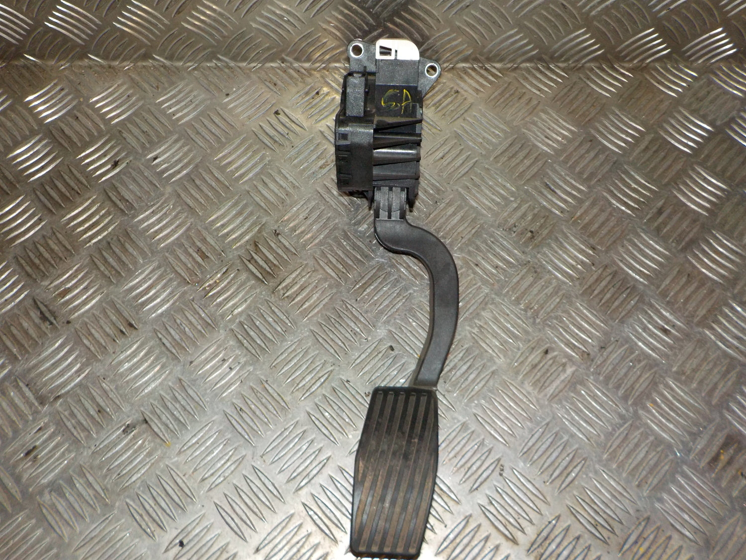 Brugt Opel Corsa E (15-19) Speederpedal med kun 39.000 Km. fra Autogenbrug / Autoophug