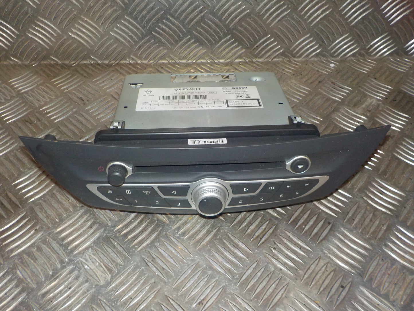 Brugt Renault Laguna (08-->) Radio M/Cd med kun 132.000 Km. fra Autogenbrug / Autoophug