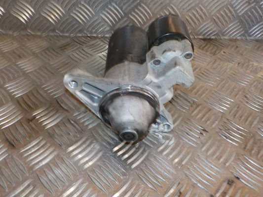 Brugt Toyota Avensis T22 (98-00) Starter med kun 327.000 Km. fra Autogenbrug / Autoophug