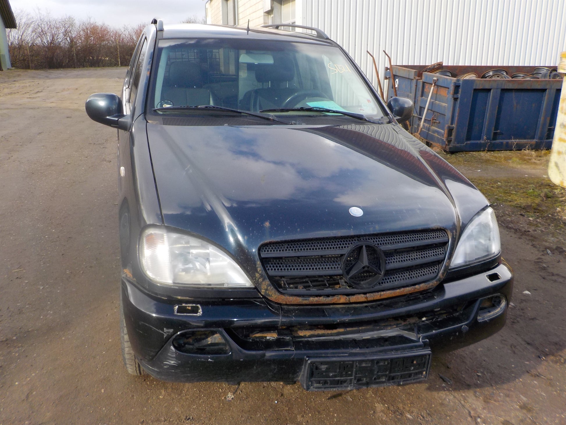 Brugt Mercedes Ml W163 (97-05) Pluk-Selv-Bil med kun 435.000 Km. fra Autogenbrug / Autoophug