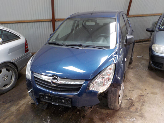 Brugt Opel Agila B (08-->) Pluk-Selv-Bil med kun 207.000 Km. fra Autogenbrug / Autoophug