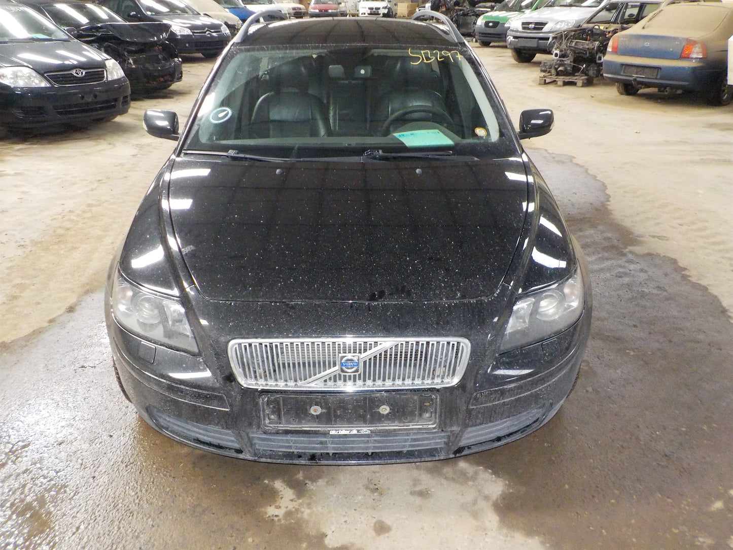 Brugt Volvo S40/V50 (04-12) Pluk-Selv-Bil med kun 365.000 Km. fra Autogenbrug / Autoophug