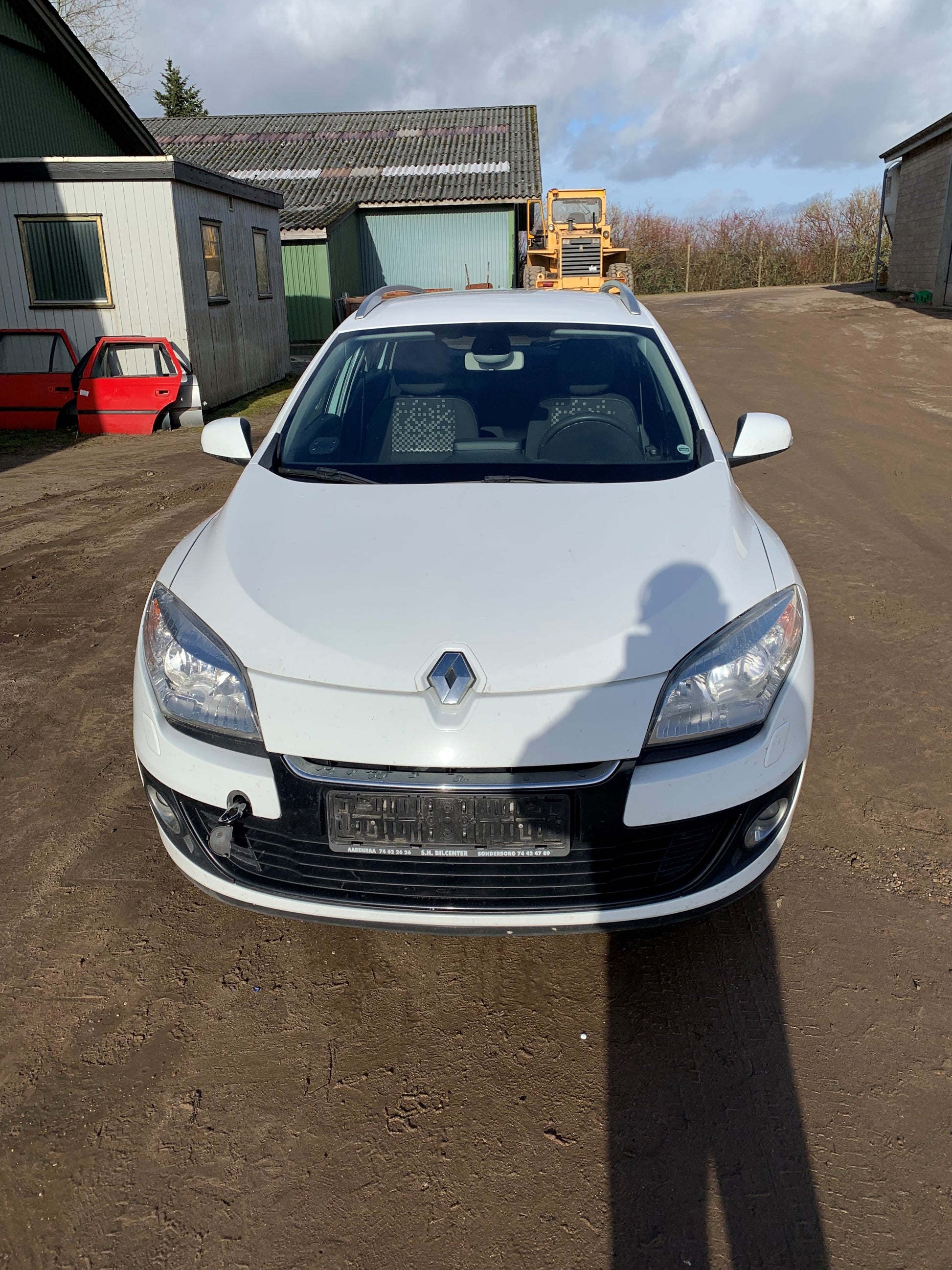 Brugt Renault Megane 3 (09-15) Pluk-Selv-Bil med kun 240.000 Km. fra Autogenbrug / Autoophug