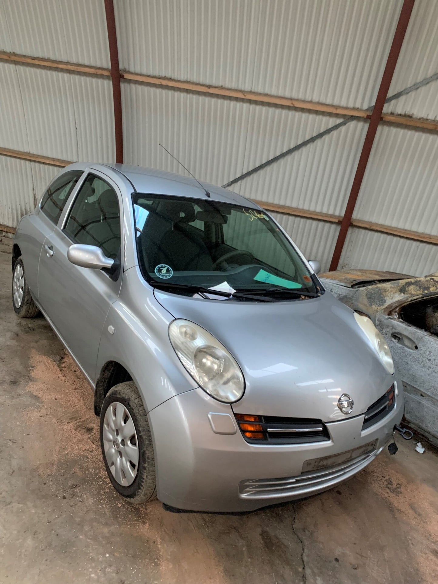 Brugt Nissan Micra K12 (03-10) Pluk-Selv-Bil med kun 258.000 Km. fra Autogenbrug / Autoophug