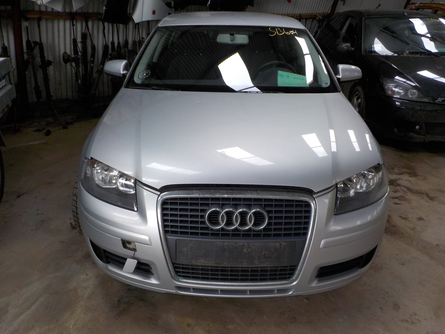 Brugt Audi A3 8P Sportback (04-07) Pluk-Selv-Bil med kun 254.000 Km. fra Autogenbrug / Autoophug