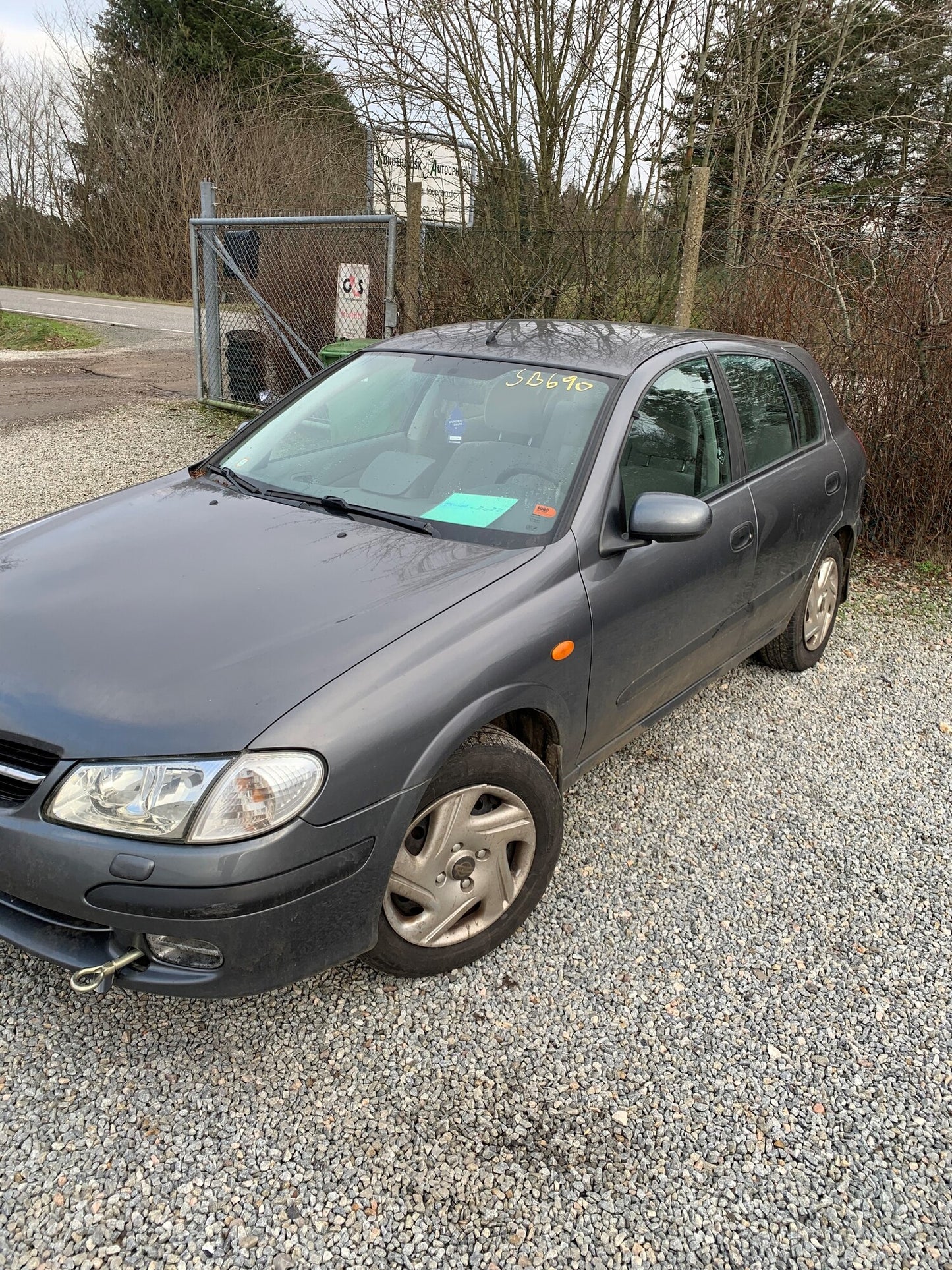 Brugt Nissan Almera N16 (00-07) Pluk-Selv-Bil med kun 323.000 Km. fra Autogenbrug / Autoophug