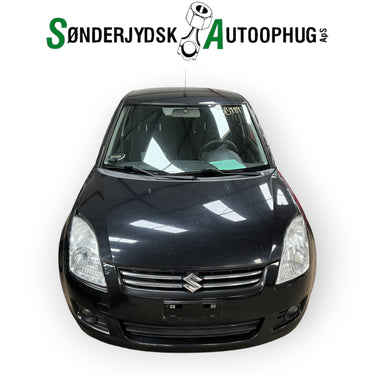 Original SUZUKI SWIFT (05-10) BIL UNDER OPHUG Til Danmarks laveste pris. | Mere end 60.000 brugte reservedele på lager | 24 timers levering | 24/7 Support via Livechat